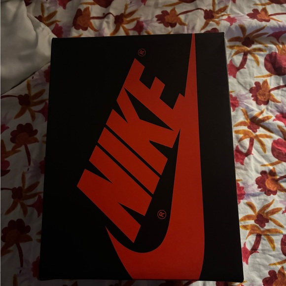 WORN ONCE- Air Jordan 1 Retro Low OG (OS) “Bleached Coral” - Picture 2 of 8